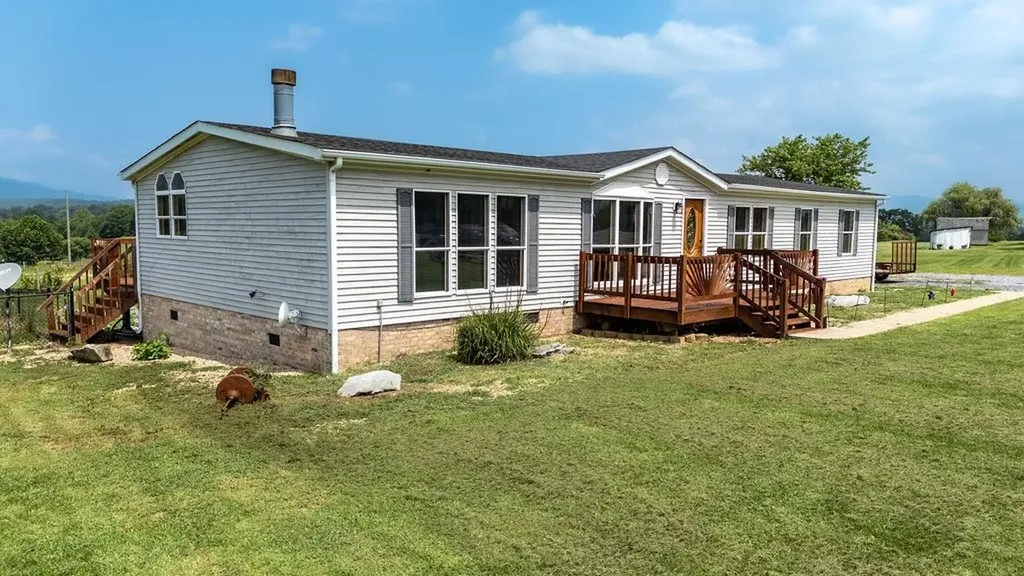 2347 East Point Road Elkton VA 22827