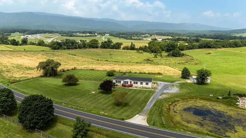 2347 East Point Road Elkton VA 22827