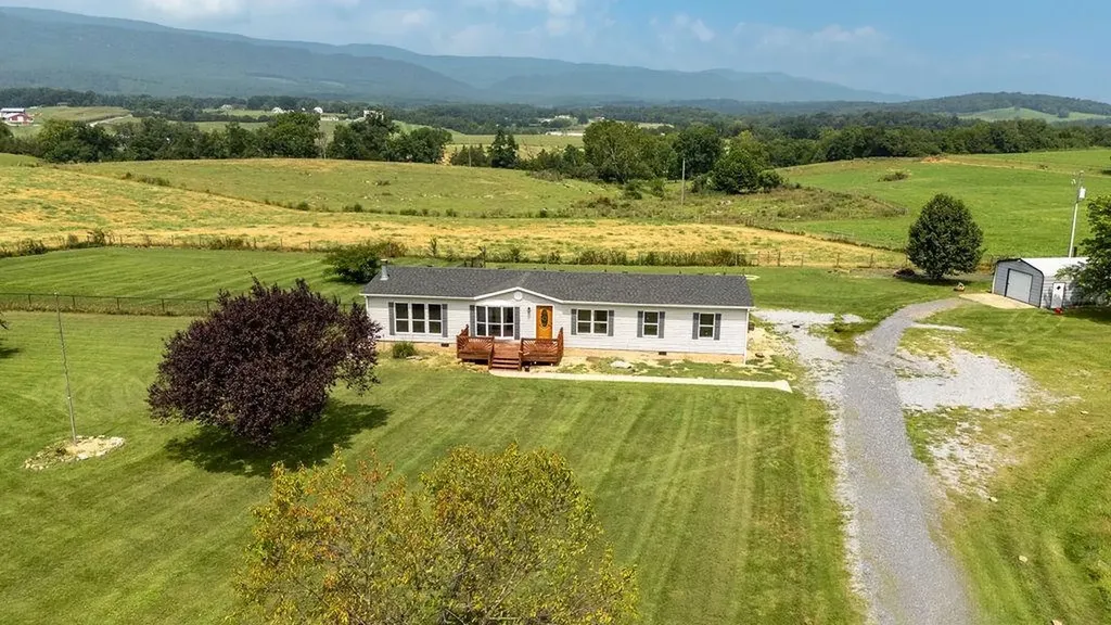 2347 East Point Road Elkton VA 22827