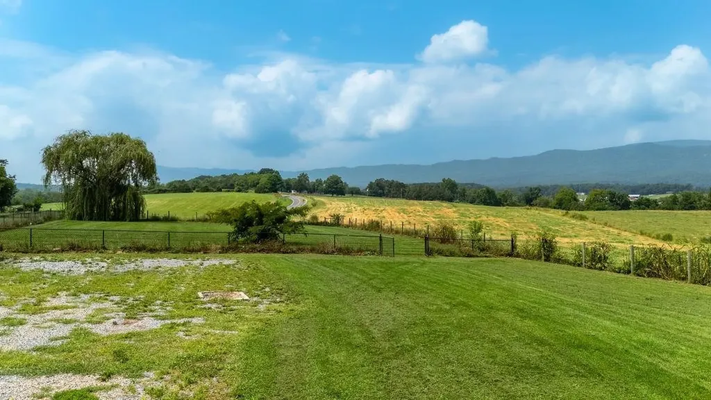 2347 East Point Road Elkton VA 22827