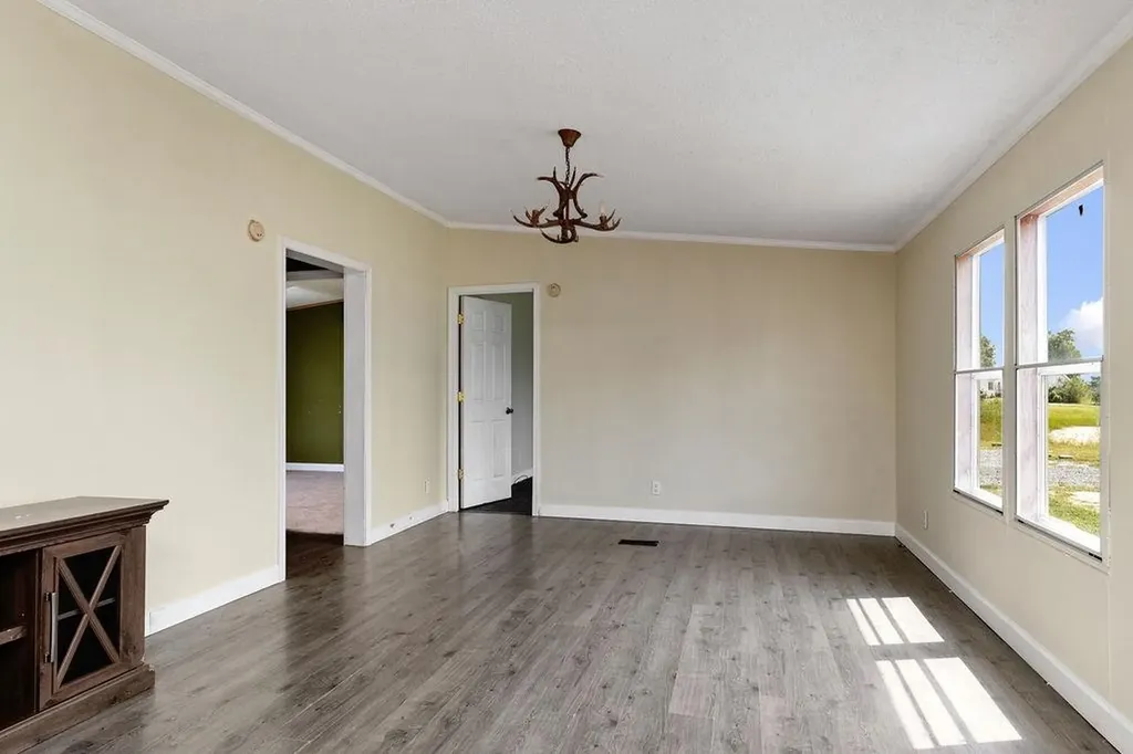 2347 East Point Road Elkton VA 22827