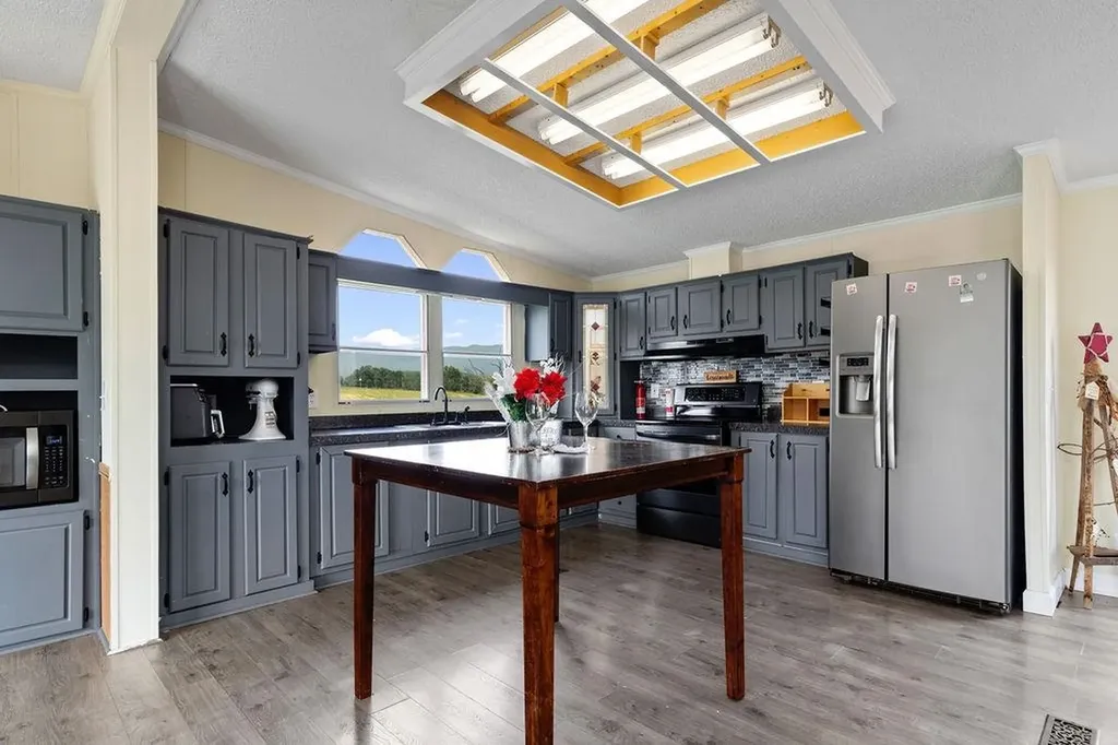 2347 East Point Road Elkton VA 22827