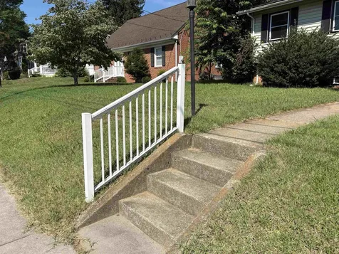 833 Jefferson Avenue Waynesboro VA 22980