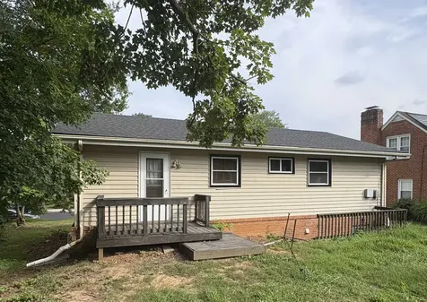 833 Jefferson Avenue Waynesboro VA 22980