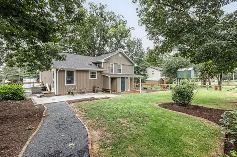 1107 Woodleigh Court Harrisonburg VA 22802