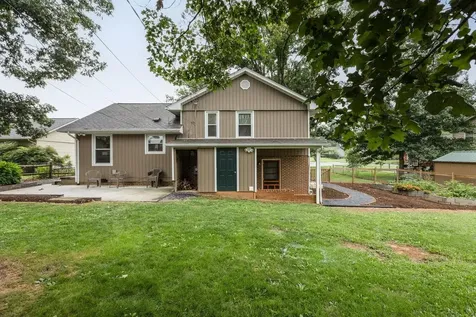 1107 Woodleigh Court Harrisonburg VA 22802