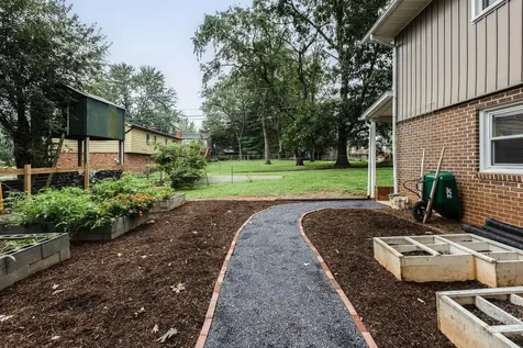 1107 Woodleigh Court Harrisonburg VA 22802