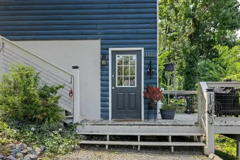 1010 Perry Street Staunton VA 24401