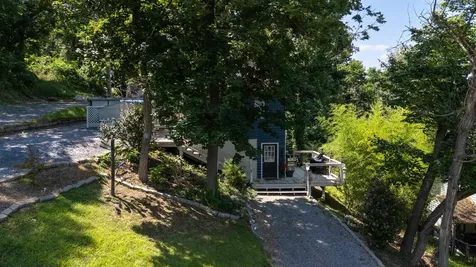 1010 Perry Street Staunton VA 24401