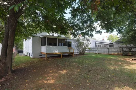 222 King Avenue Waynesboro VA 22980