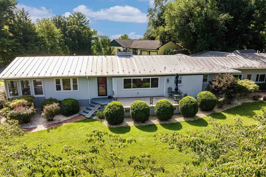 108 Overlook Road Staunton VA 24401
