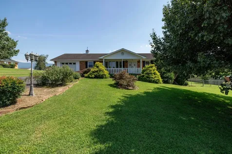 36 Canaan Street Luray VA 22835