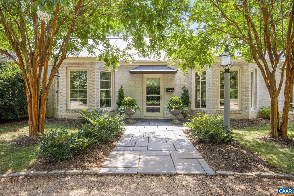 960 Locust Avenue Charlottesville VA 22901
