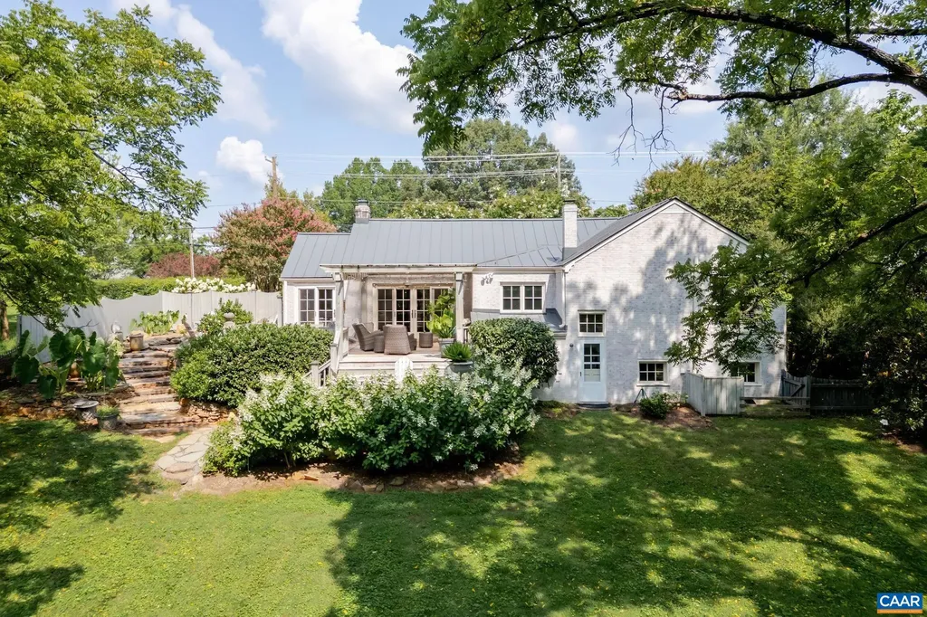 960 Locust Avenue Charlottesville VA 22901