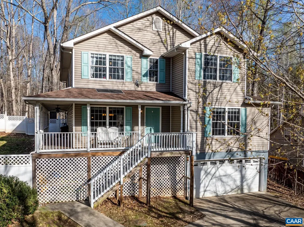 2102 Lakeshore Drive N Louisa VA 23093