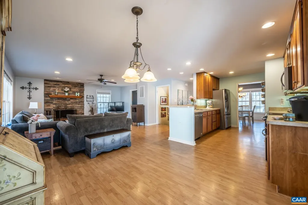 2102 Lakeshore Drive N Louisa VA 23093