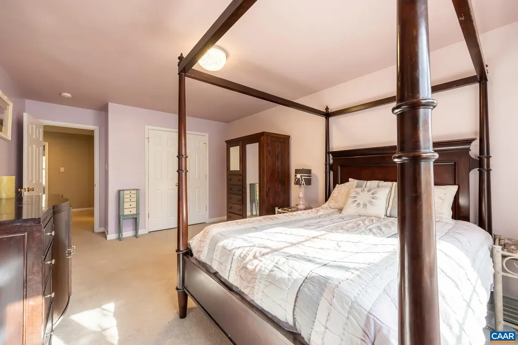 2102 Lakeshore Drive N Louisa VA 23093