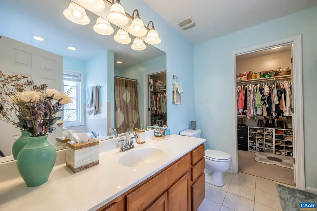 2102 Lakeshore Drive N Louisa VA 23093