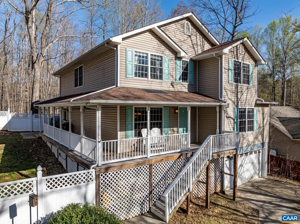 2102 Lakeshore Drive N Louisa VA 23093