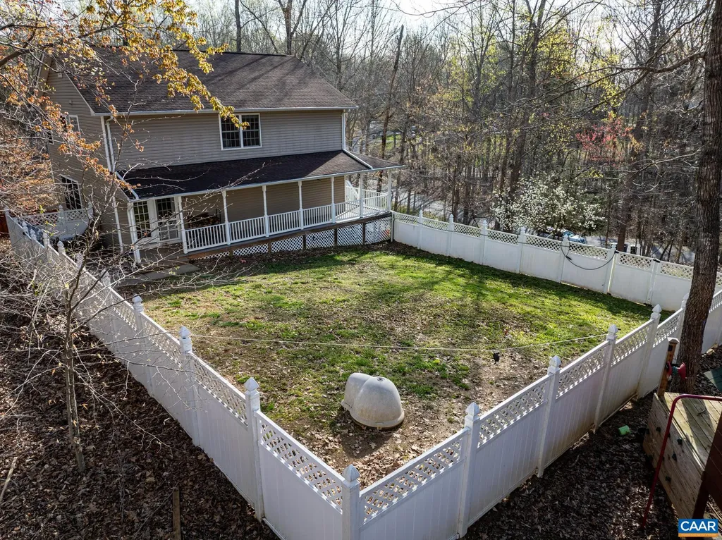 2102 Lakeshore Drive N Louisa VA 23093