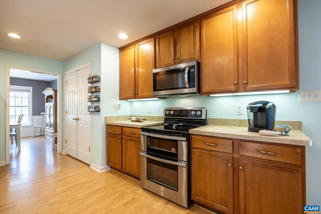 2102 Lakeshore Drive N Louisa VA 23093