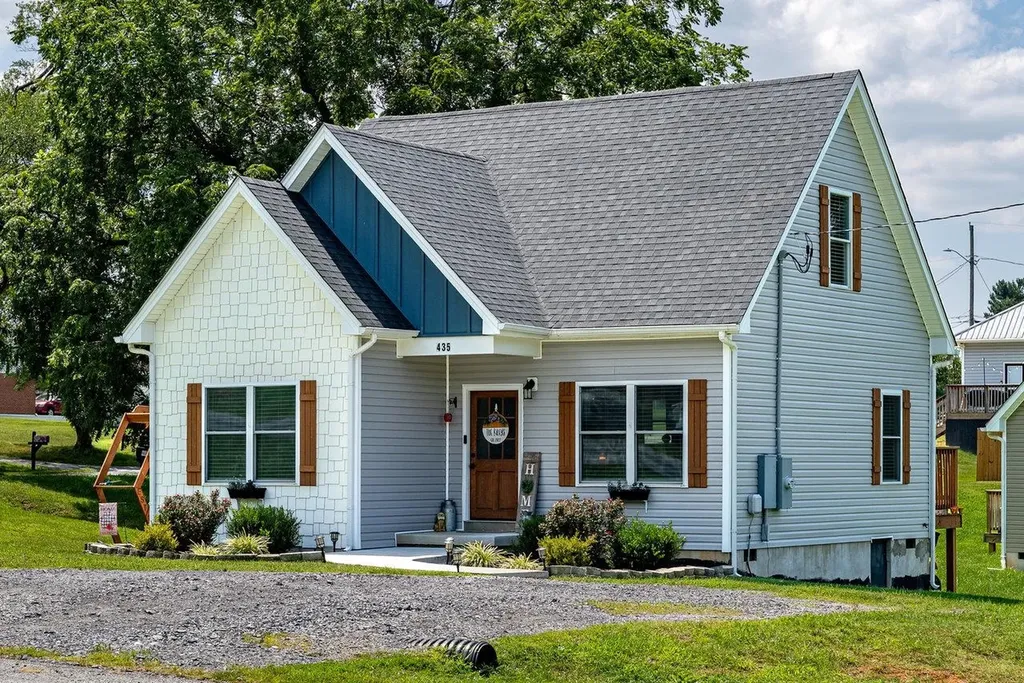 Shenandoah VA, 435 9th Street