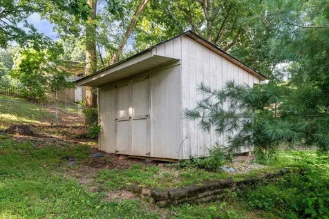 697 Alextine Drive Staunton VA 24401