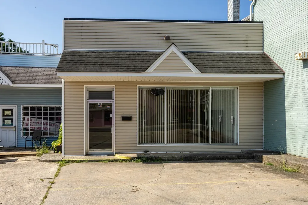 30 Main Street E Luray VA 22835
