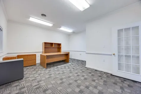 30 Main Street E Luray VA 22835