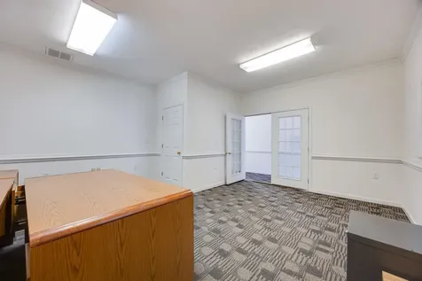 30 Main Street E Luray VA 22835