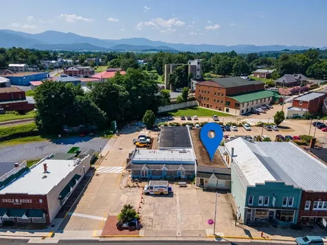 30 Main Street E Luray VA 22835