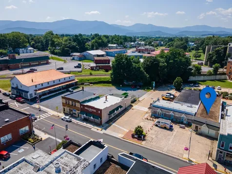 30 Main Street E Luray VA 22835