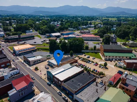 30 Main Street E Luray VA 22835