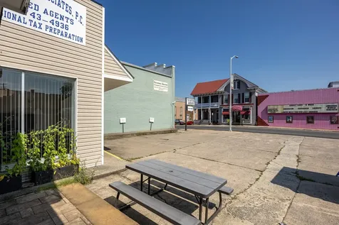 30 Main Street E Luray VA 22835