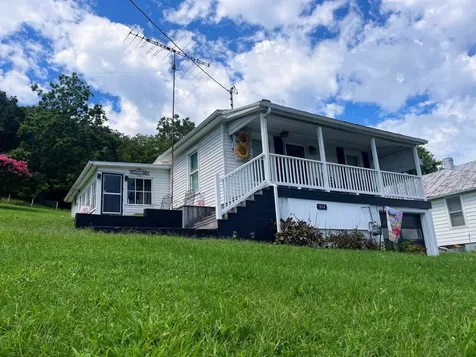 914 Alta Street Staunton VA 24401