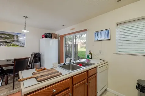 2386 King Arthurs Court Harrisonburg VA 22801