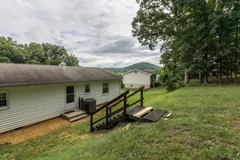 607 David Street Staunton VA 24401