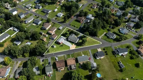43 Walnut Street Fishersville VA 22939