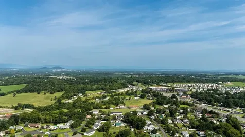 43 Walnut Street Fishersville VA 22939