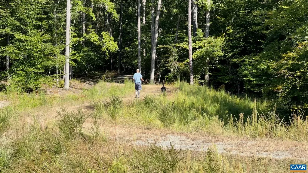 354 Glenmore Lane Keswick VA 22947