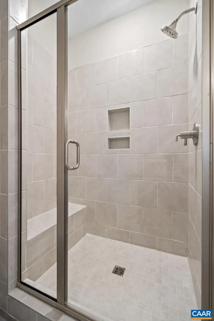 371 Glenmore Lane Keswick VA 22947