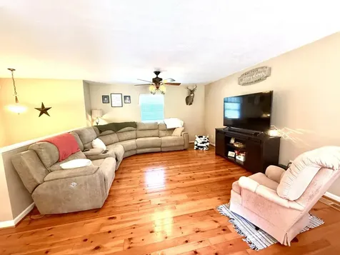 10909 Cook Town Road Bridgewater VA 22812