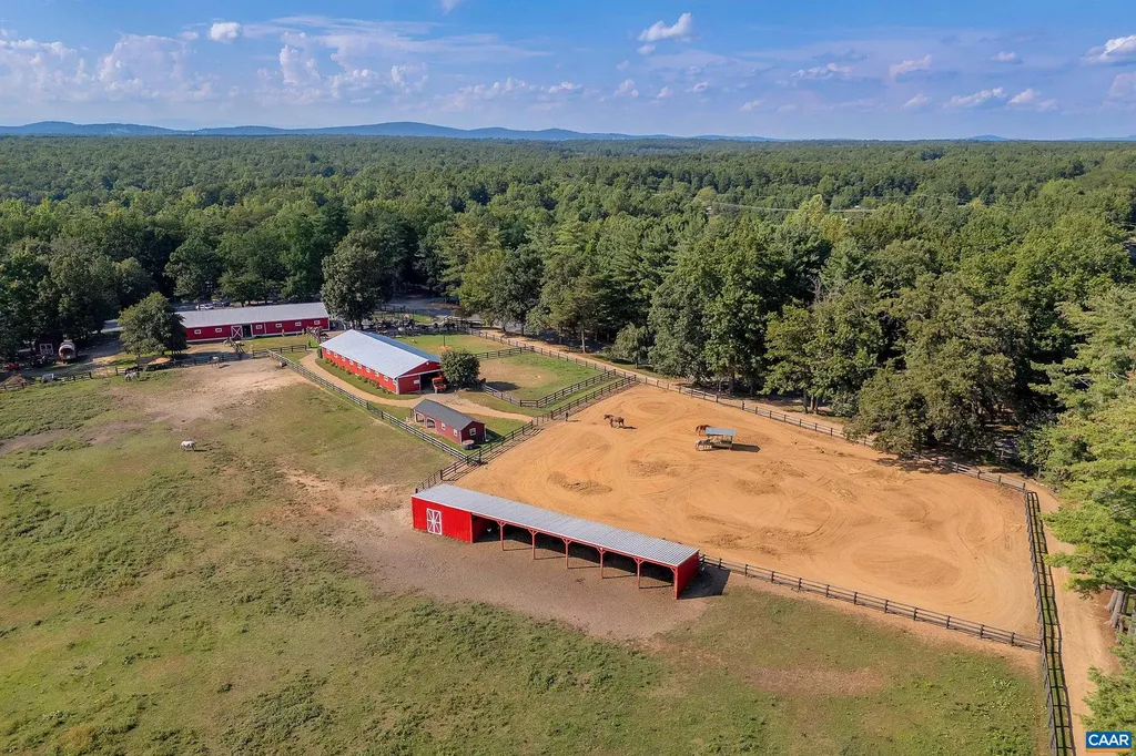 114 Pebble Beach Drive W Gordonsville VA 22942