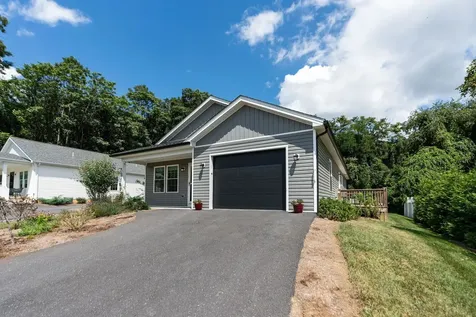907 Powhatan Street Staunton VA 24401