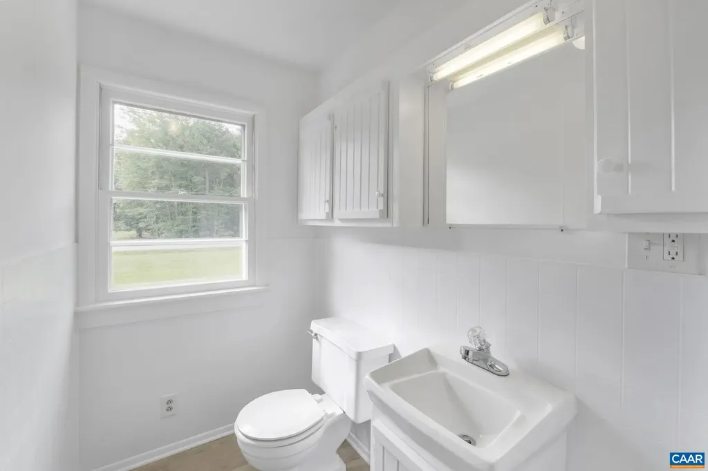 12395 Constitution Route S Scottsville VA 24590