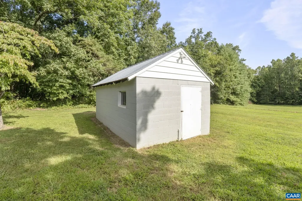 12395 Constitution Route S Scottsville VA 24590