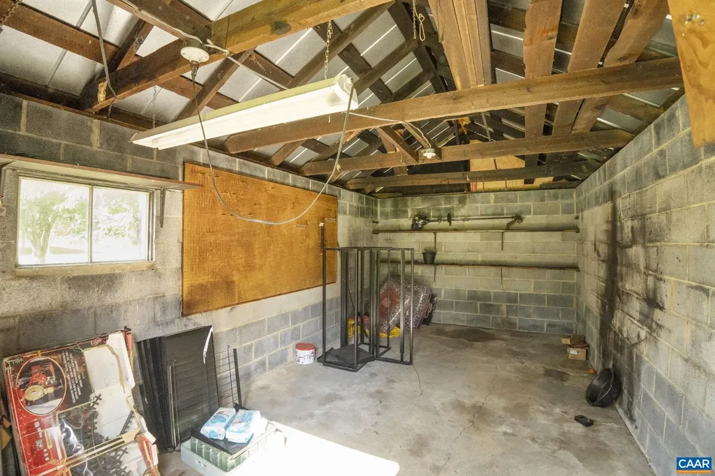 12395 Constitution Route S Scottsville VA 24590