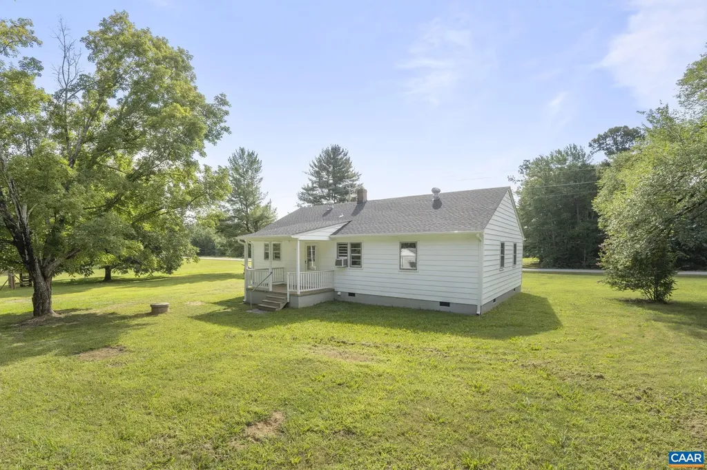 12395 Constitution Route S Scottsville VA 24590