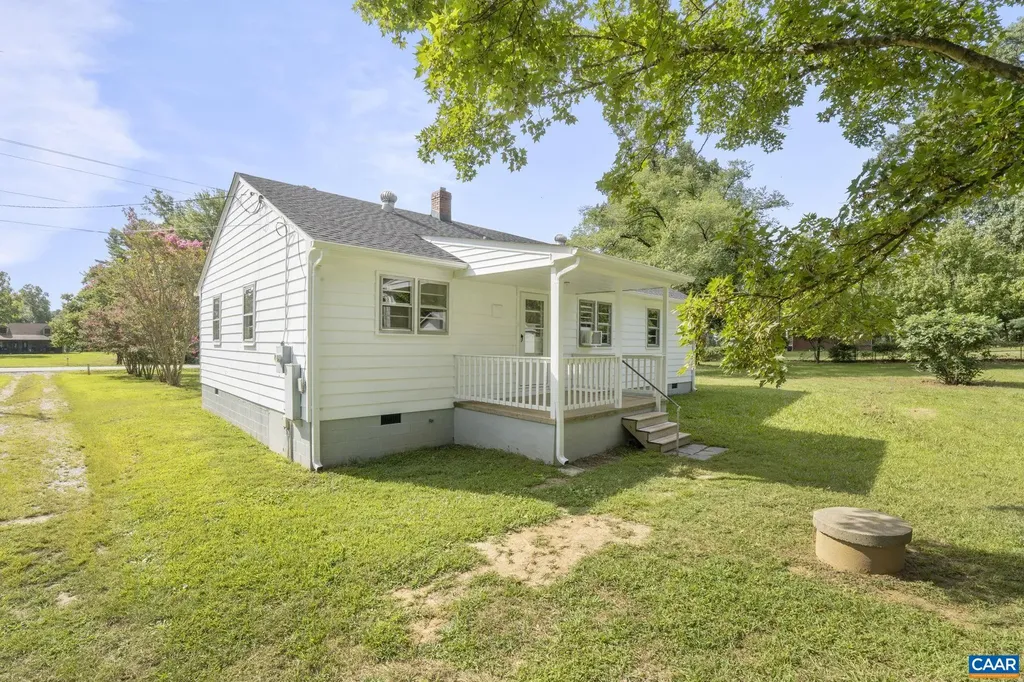 12395 Constitution Route S Scottsville VA 24590