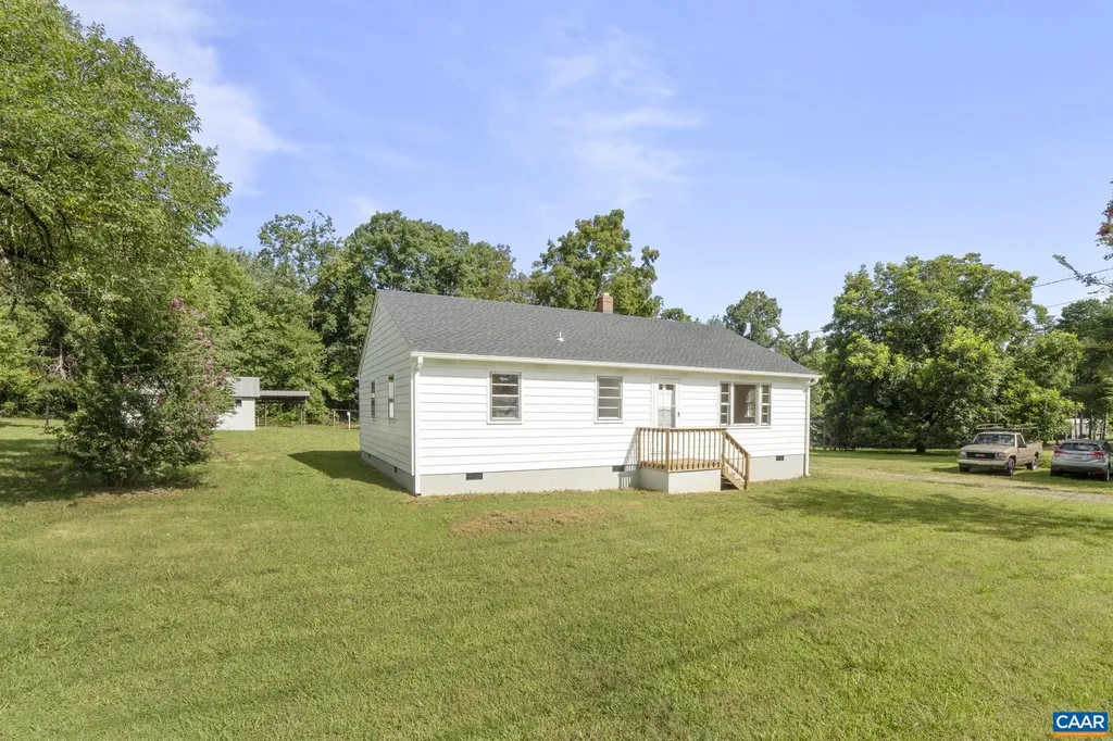 12395 Constitution Route S Scottsville VA 24590